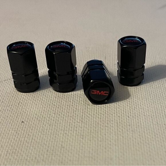 GMC Logo valve Stem caps in Black set of 4 NWT - Picture 3 of 4
